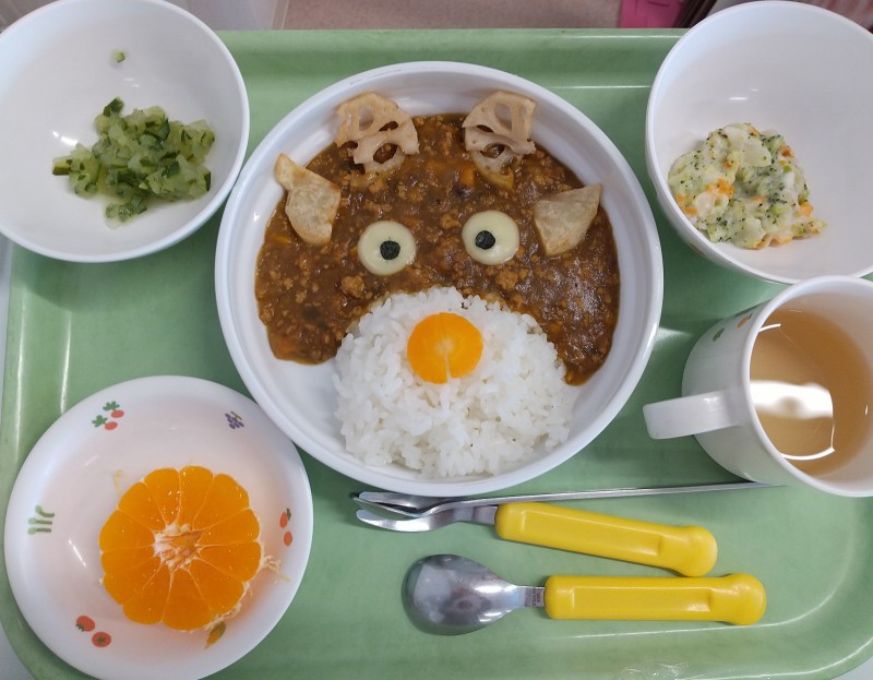 給食